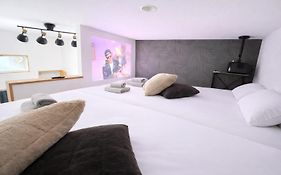 Vessel Inn